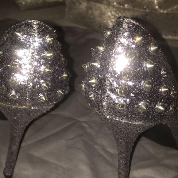Studded sequins high heels - Picture 4 of 5